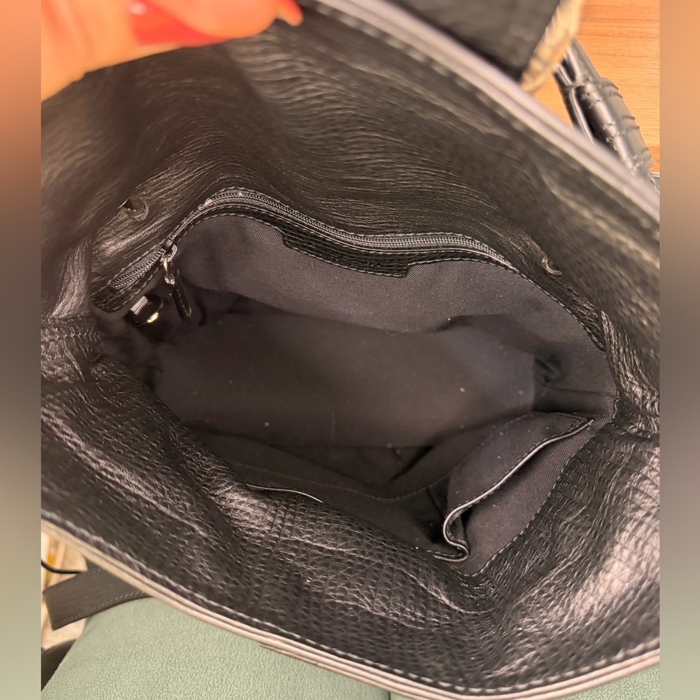 Bvlgari Leather Leoni Tote/Crossbody Bag - Picture 13 of 16